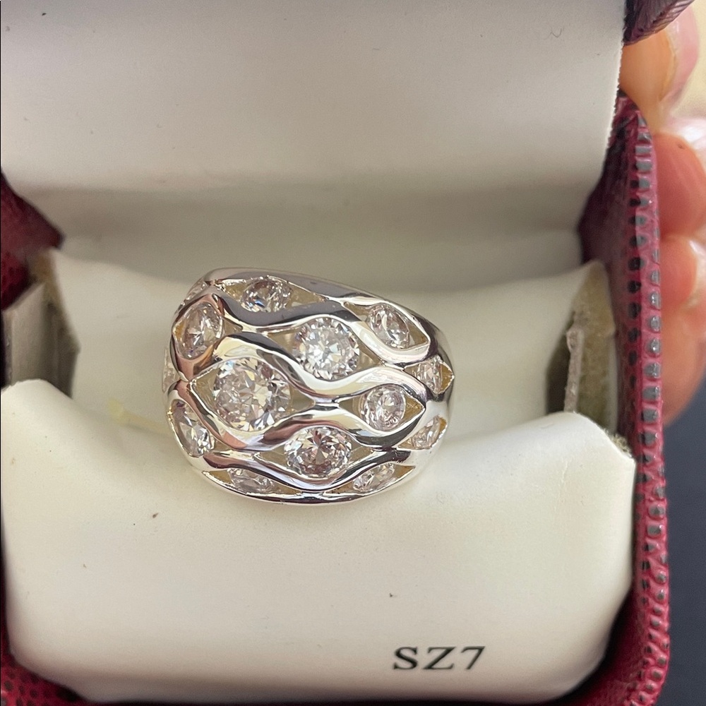 Silver Wave-Style Cubic Zirconia Ring - White